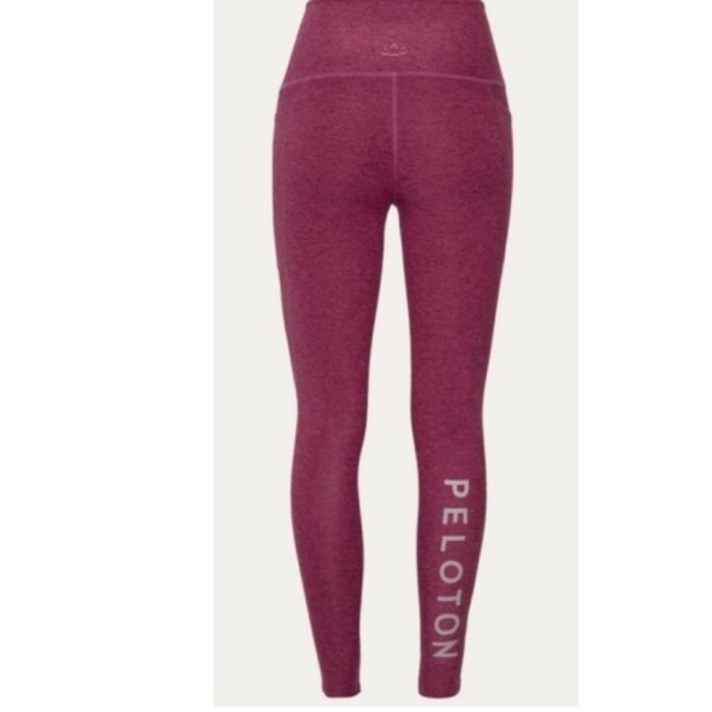 NWOT Vintage Beyond Yoga X Peloton Leggings (berry hue) size small